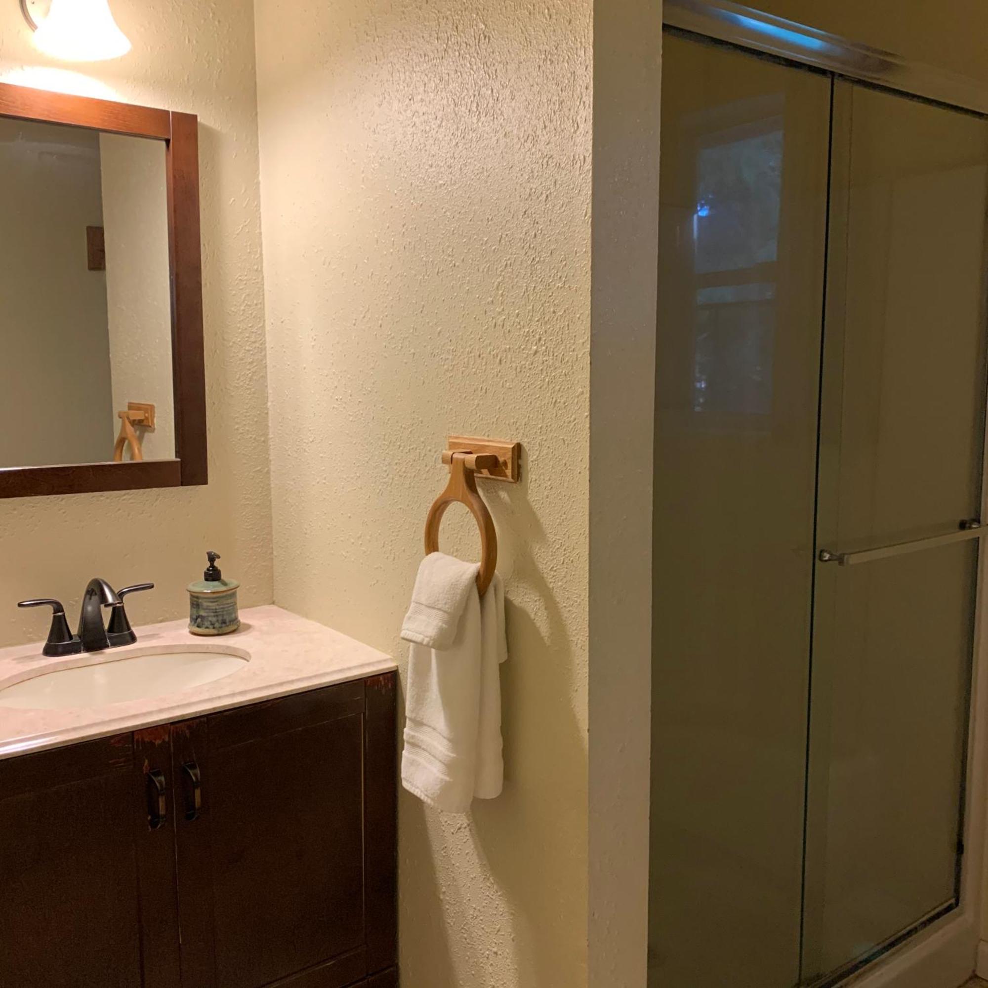 Mountain Meadows Inn & Chalet Suites Ashford Dış mekan fotoğraf